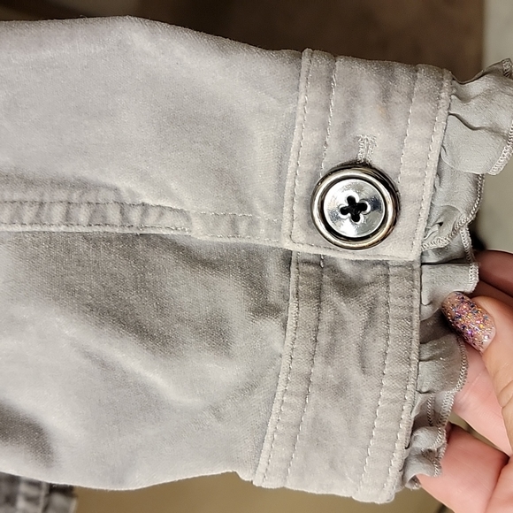 white and black brand gray ruffled jacket stunning 😍 size 14 - Picture 11 of 11